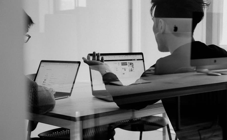 Comparing agency and freelance web design